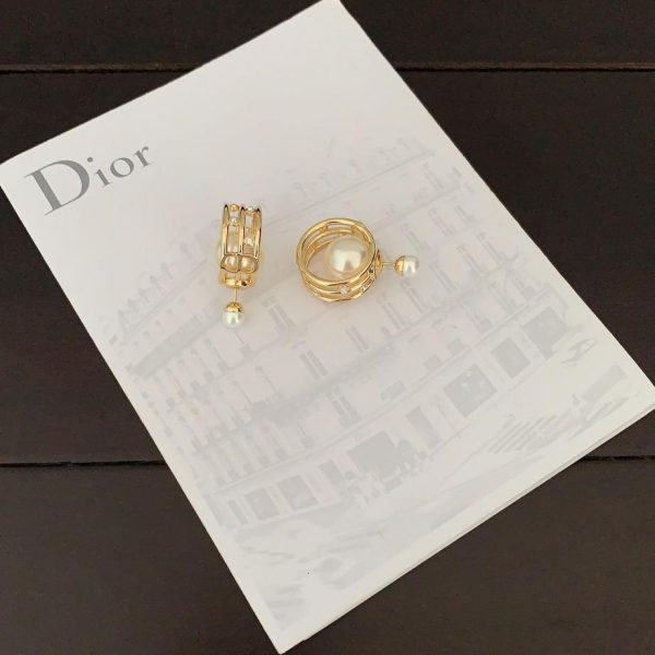 replica,repliche,fake,1:1,earrings,bracelet,ring,jewelry Orecchini Dior con perle bianche grandi e piccole