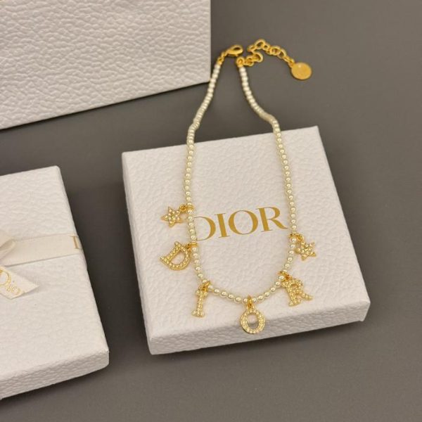 replica,repliche,fake,1:1,earrings,bracelet,ring,jewelry Collana di perle con lettera Dior