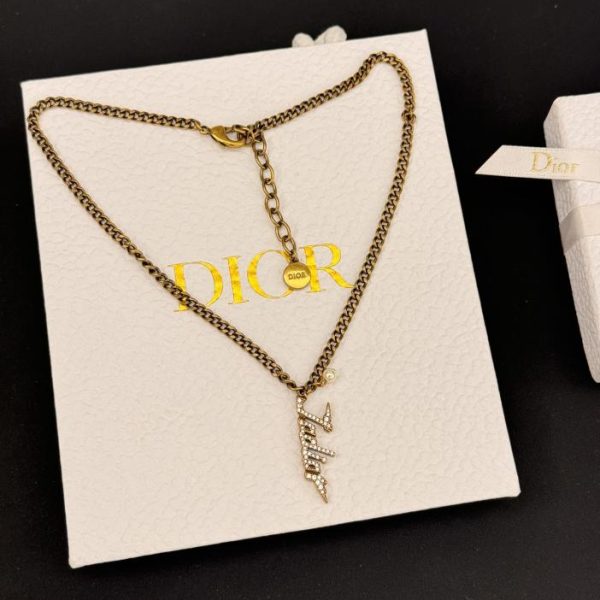 Collana vintage con diamanti con lettera JA