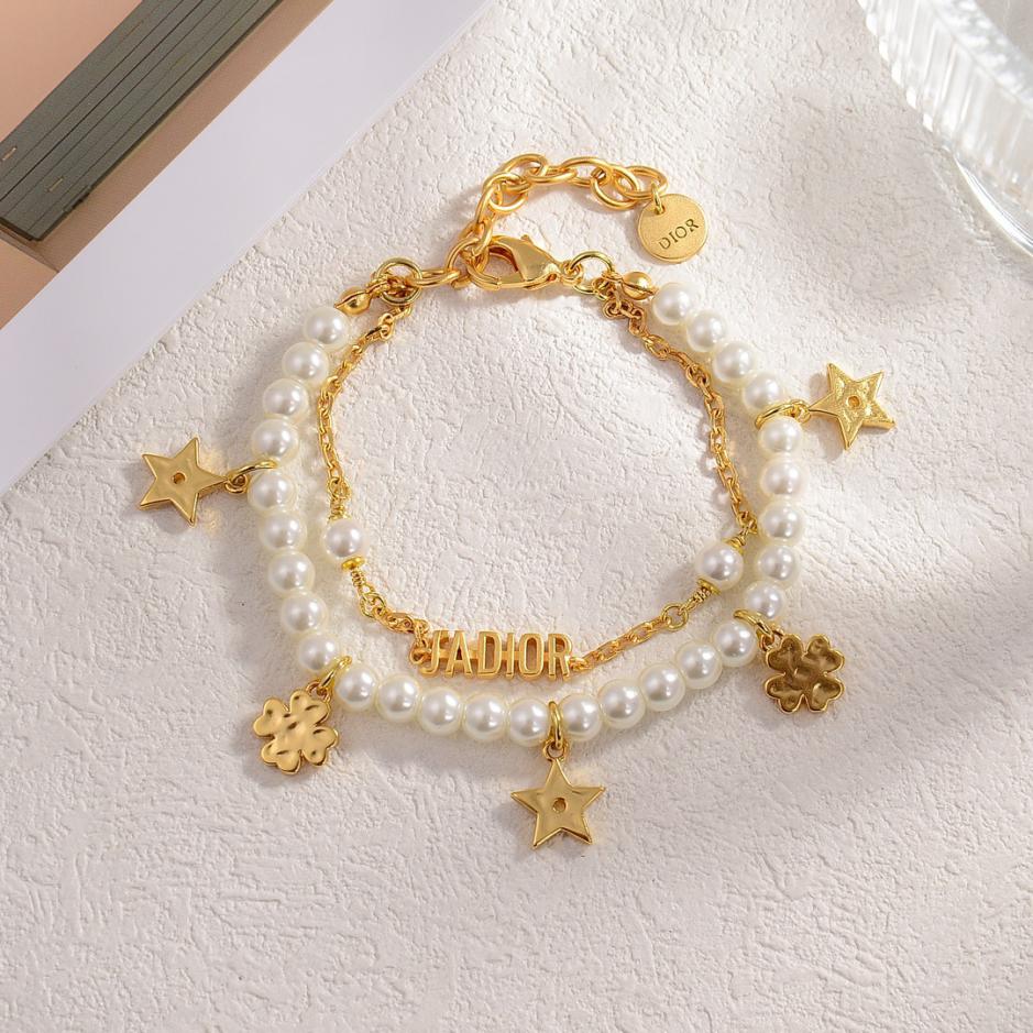 replica,repliche,fake,1:1,earrings,bracelet,ring,jewelry Bracciale Dior con nuove lettere di perle replica,repliche,fake,1:1,earrings,bracelet,ring,jewelry Bracciale Dior con nuove lettere di perle