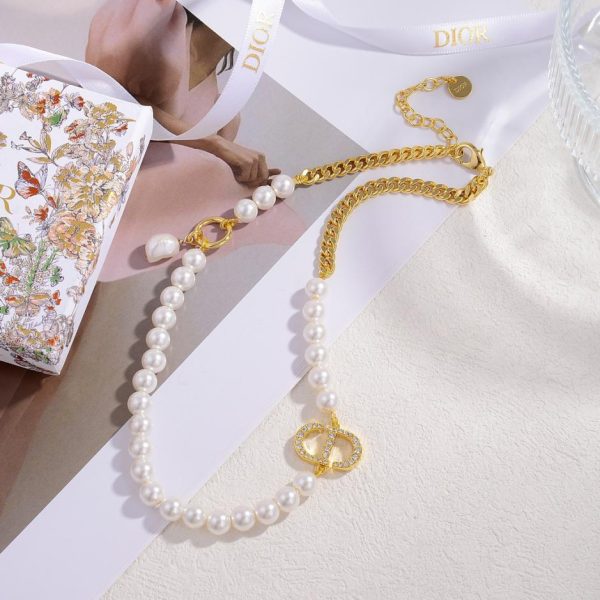 Nuova collana Dior