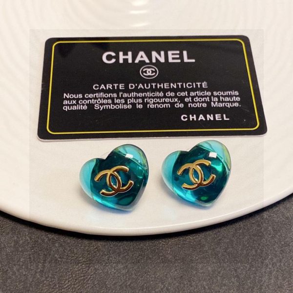 Orecchini Chanel con lettera doppia C