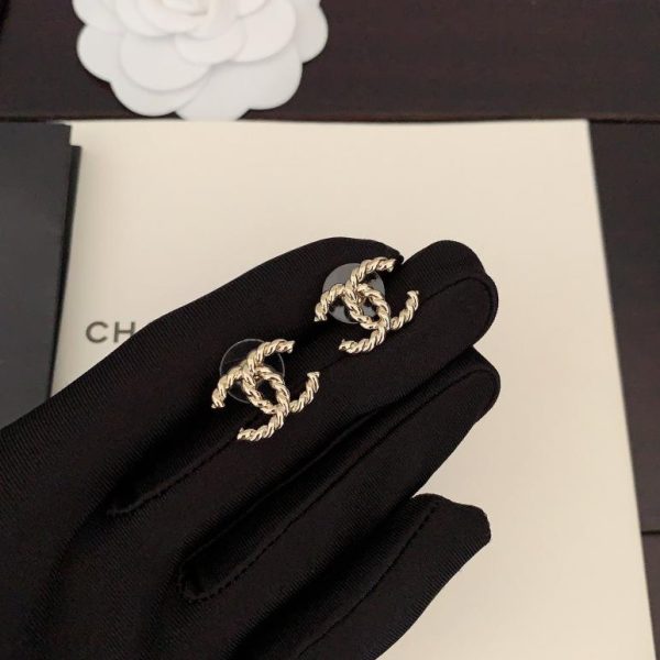 Orecchini twist di Chanel