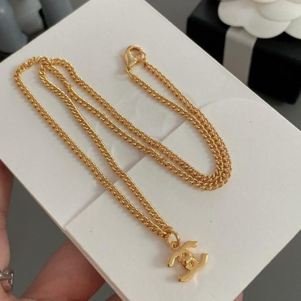Collana piccola doppia C di Chanel