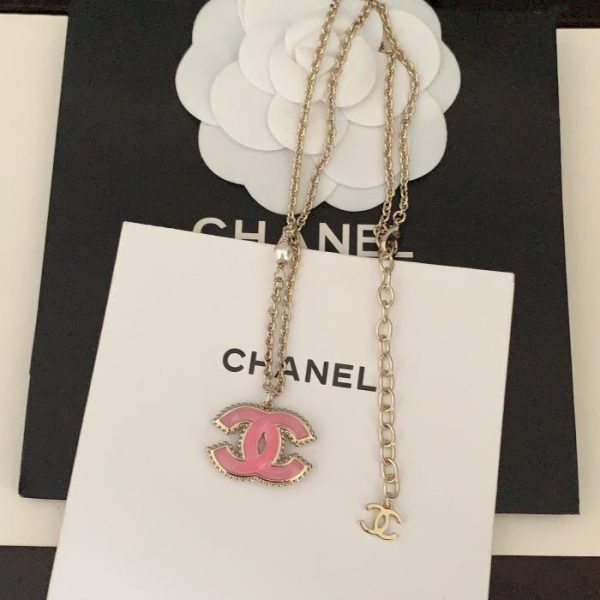 replica,repliche,fake,1:1,earrings,bracelet,ring,jewelry Collana cc Chanel in resina rosa