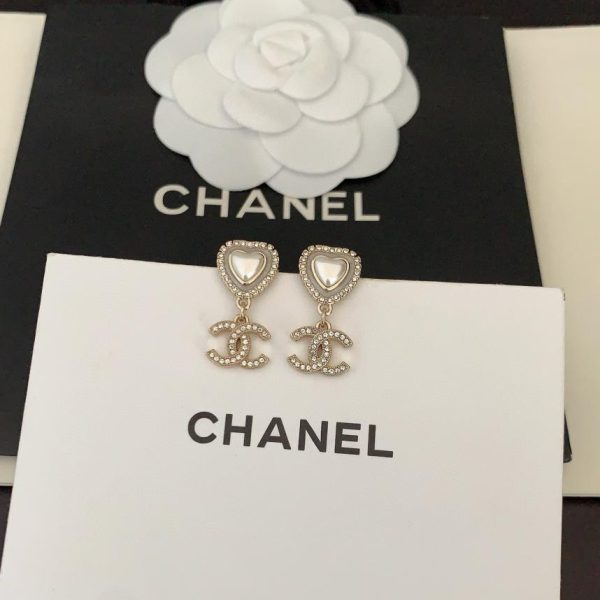 Orecchini Chanel Love in oro chiaro