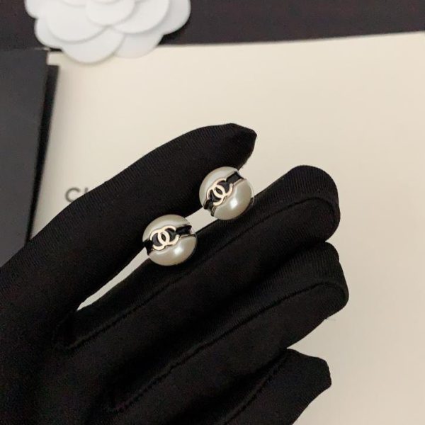 Orecchini di perle Chanel