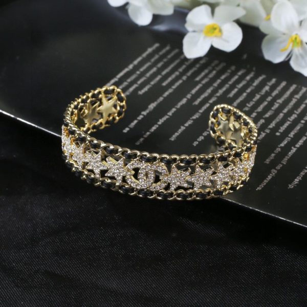 replica,repliche,fake,1:1,earrings,bracelet,ring,jewelry Bracciale stella Chanel in pelle di agnello