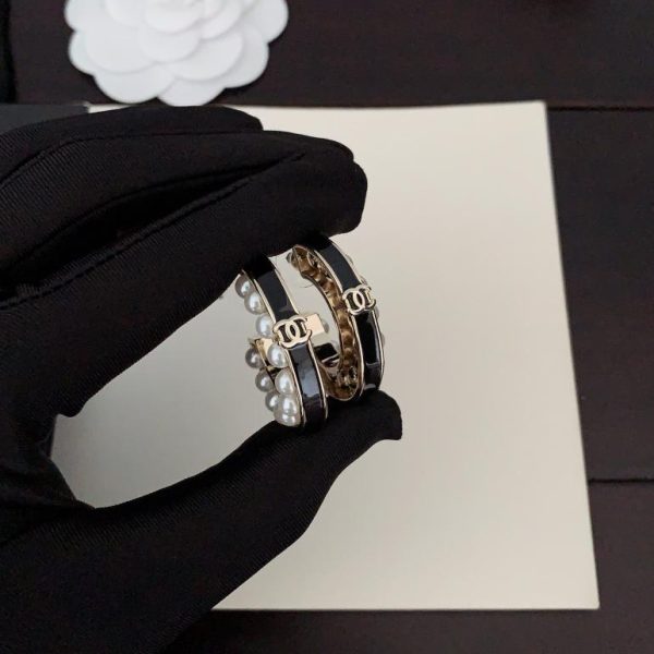 Ganci per orecchie di perle Chanel