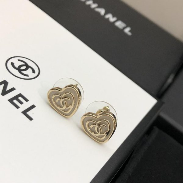 Orecchini Chanel a forma di cuore