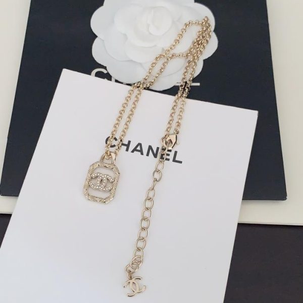 Collana cc vuota di Chanel