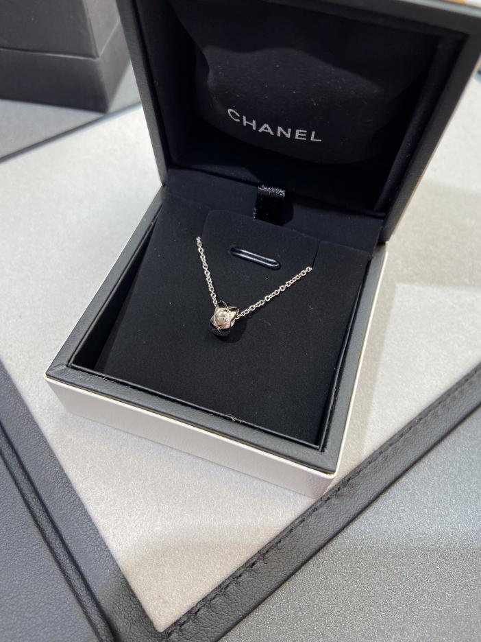 replica,repliche,fake,1:1,earrings,bracelet,ring,jewelry Collana di diamanti Chanel replica,repliche,fake,1:1,earrings,bracelet,ring,jewelry Collana di diamanti Chanel