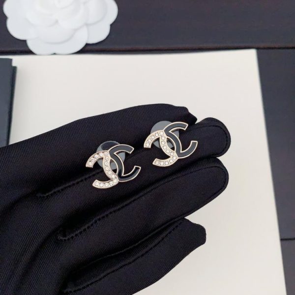 Orecchini Chanel cc neri con diamanti bianchi