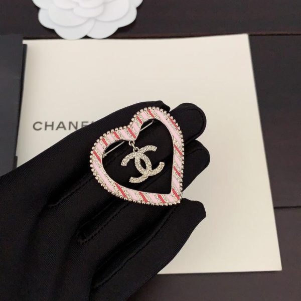 replica,repliche,fake,1:1,earrings,bracelet,ring,jewelry Spilla Chanel a cuore grande rosa bicolore