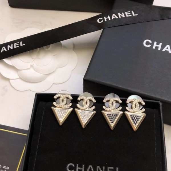 Orecchini triangolari Chanel
