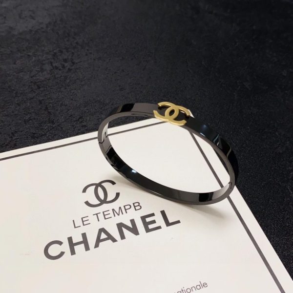 replica,repliche,fake,1:1,earrings,bracelet,ring,jewelry Bracciale Chanel nero carbone