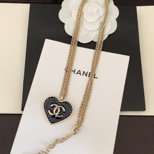 replica,repliche,fake,1:1,earrings,bracelet,ring,jewelry Collana Chanel blu denim love cc
