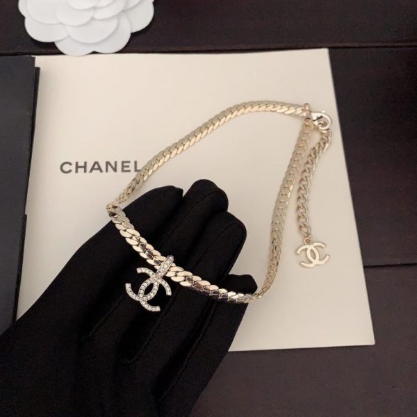 Collana a catena in metallo Chanelcc