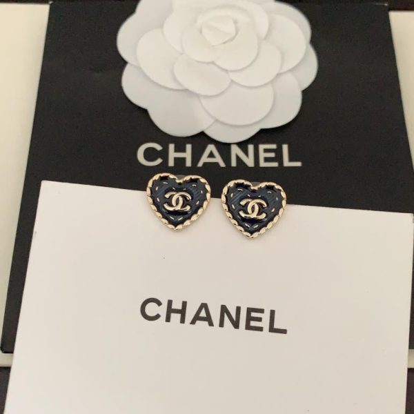 Orecchini Chanel piccoli Love cc