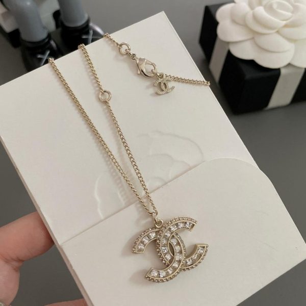 Collana e orecchini con diamanti rotondi Chanel