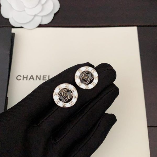 Orecchini Chanel rotondi bicolore bianco e nero