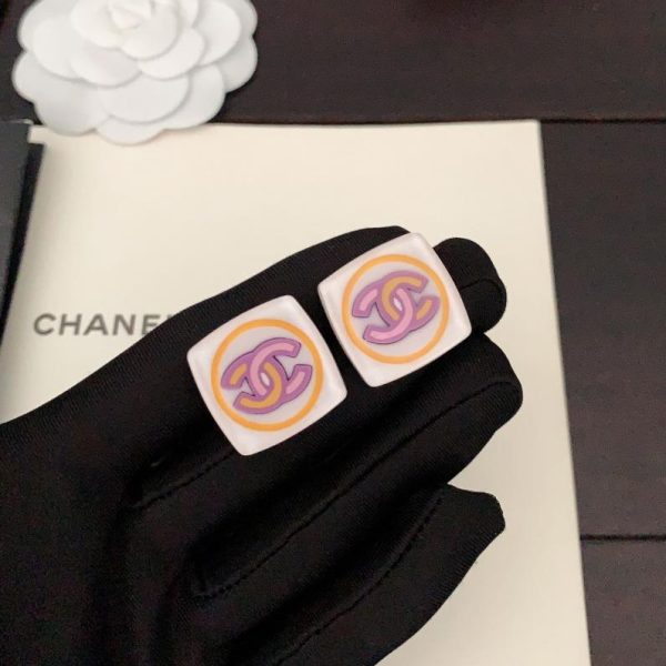 Orecchini Chanel cc quadrati in resina