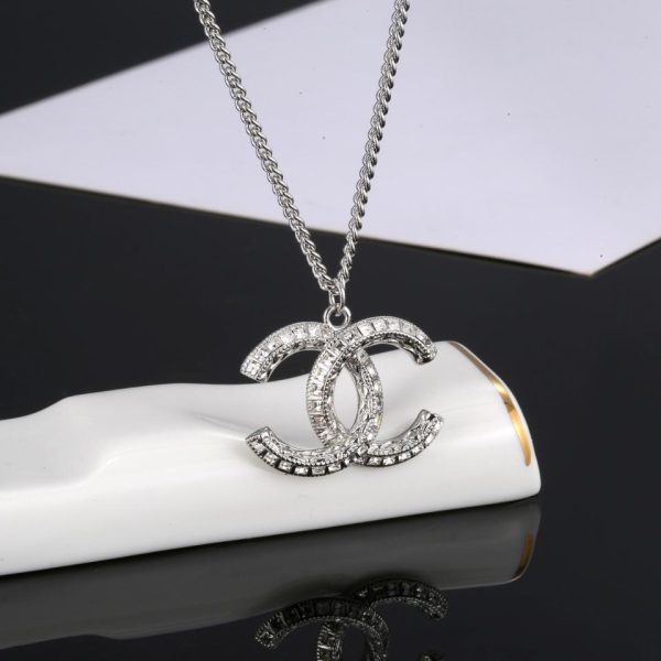 Collana doppia c di Chanel