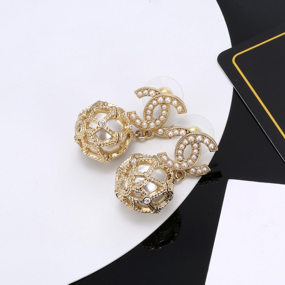 replica,repliche,fake,1:1,earrings,bracelet,ring,jewelry Orecchini doppia c Chanel Egitto replica,repliche,fake,1:1,earrings,bracelet,ring,jewelry Orecchini doppia c Chanel Egitto