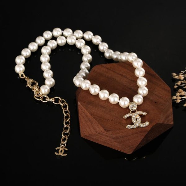 Collana di perle Chanel