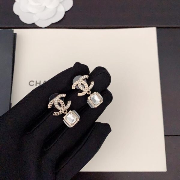 Orecchini Chanel cc con diamanti quadrati