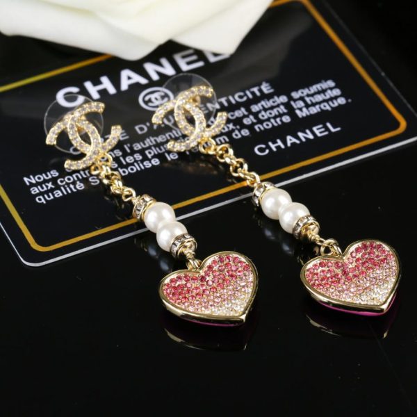 Orecchini d'amore di Chanel