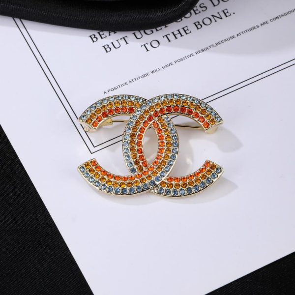 replica,repliche,fake,1:1,earrings,bracelet,ring,jewelry Spilla Chanel doppia C arcobaleno
