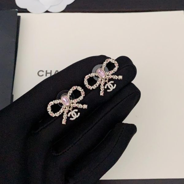 Orecchini Chanel con fiocco di diamanti rosa