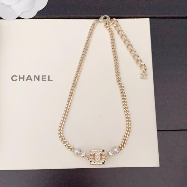 replica,repliche,fake,1:1,earrings,bracelet,ring,jewelry Collana Chanel a dadi in oro chiaro e diamanti