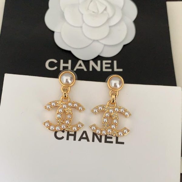 Orecchini cc in oro con perle e diamanti Chanel