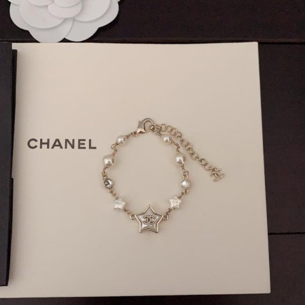 Bracciale Chanel con perle stella a cinque punte