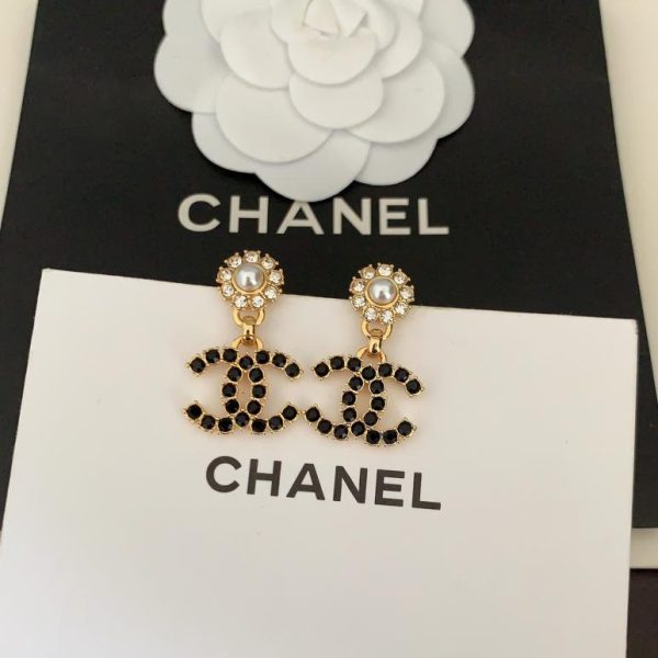 Orecchini Chanel cc con diamanti neri
