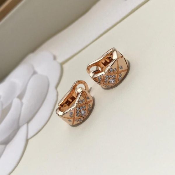 Orecchini Chanel Coco con motivo diamante