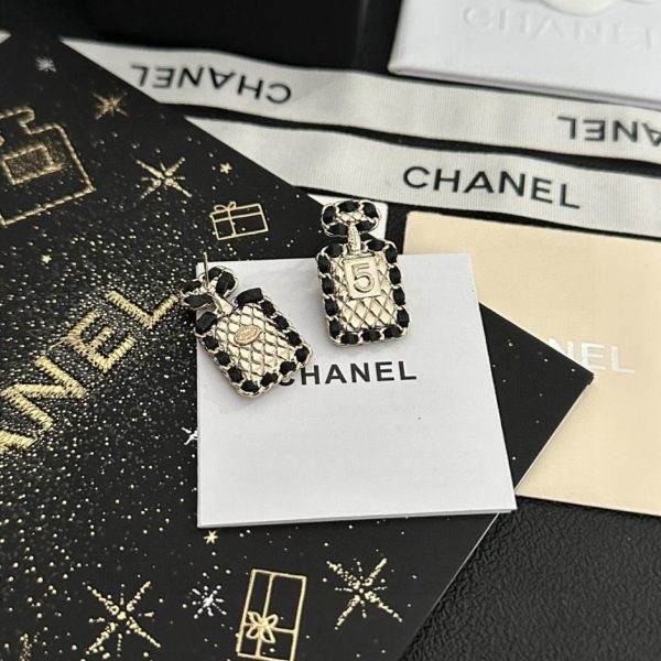 Orecchini doppia C Chanel