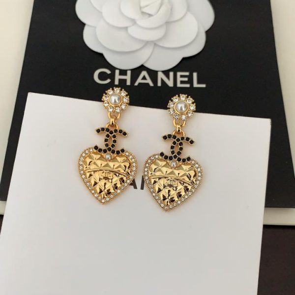 replica,repliche,fake,1:1,earrings,bracelet,ring,jewelry Orecchini d’amore in oro Chanel