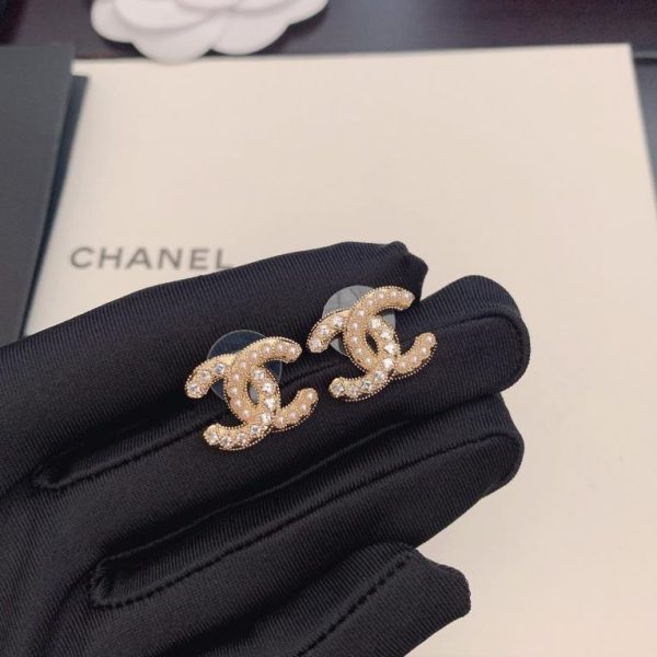 Orecchini Chanel con perle quadrate e diamanti cc