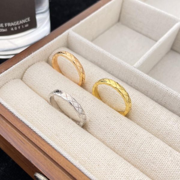 replica,repliche,fake,1:1,earrings,bracelet,ring,jewelry Anello con diamanti Chanel Coco Crush mini
