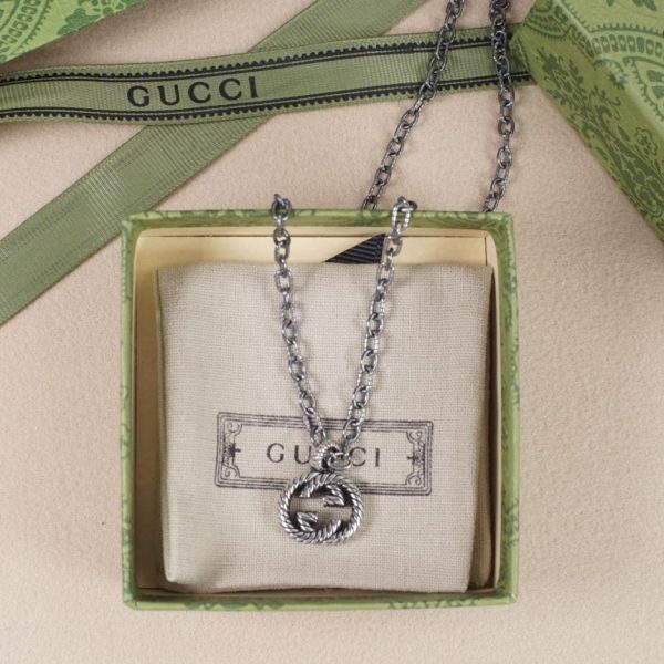 Collana doppia g intrecciata di Gucci