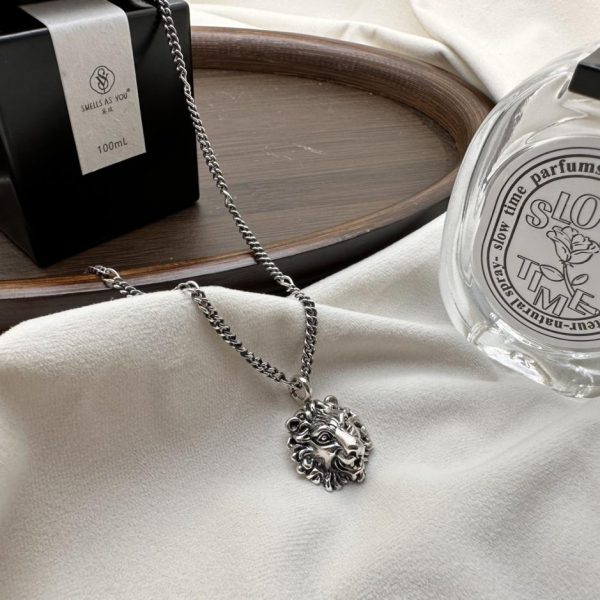 replica,repliche,fake,1:1,earrings,bracelet,ring,jewelry Collana Gucci con testa di leone