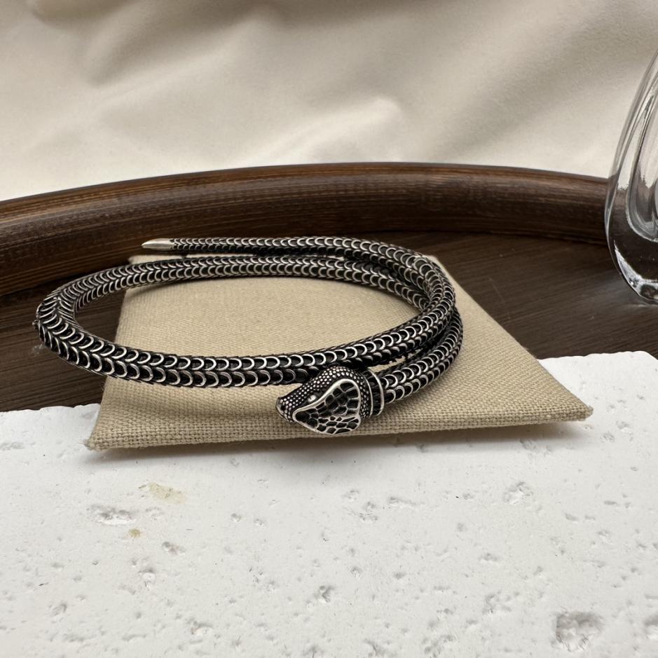 replica,repliche,fake,1:1,earrings,bracelet,ring,jewelry Bracciale serpente Gucci replica,repliche,fake,1:1,earrings,bracelet,ring,jewelry Bracciale serpente Gucci