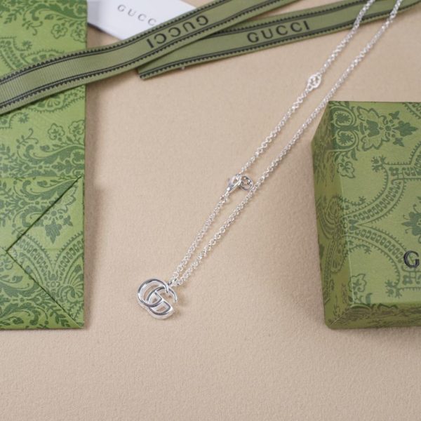 Collana Gucci doppia G in argento brillante