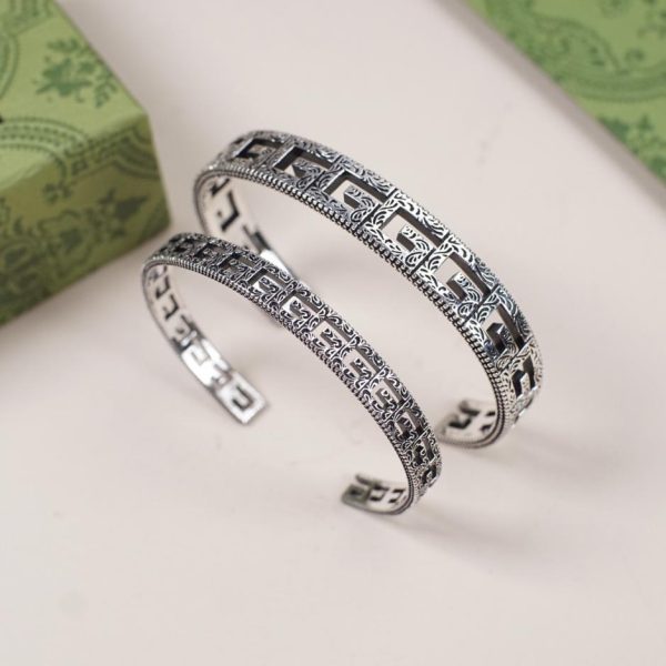 Bracciale in argento con motivo G quadrato Gucci