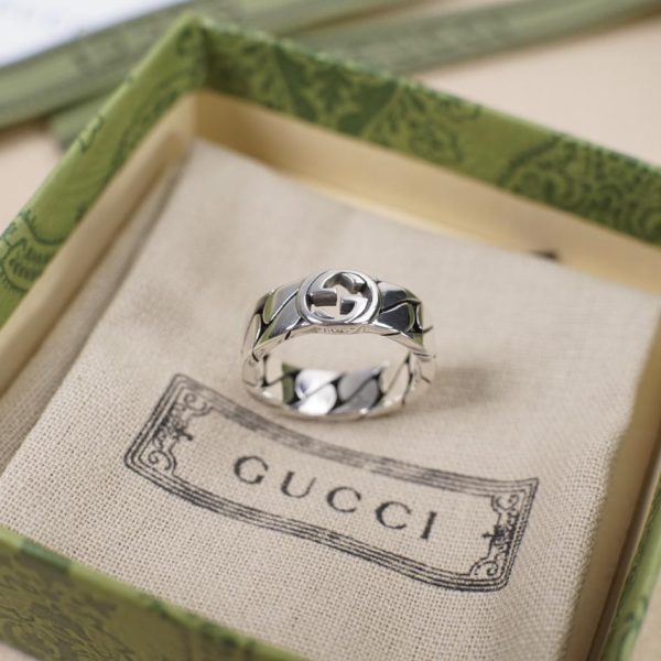 replica,repliche,fake,1:1,earrings,bracelet,ring,jewelry Anello ritagliato ad incastro con doppia G Gucci