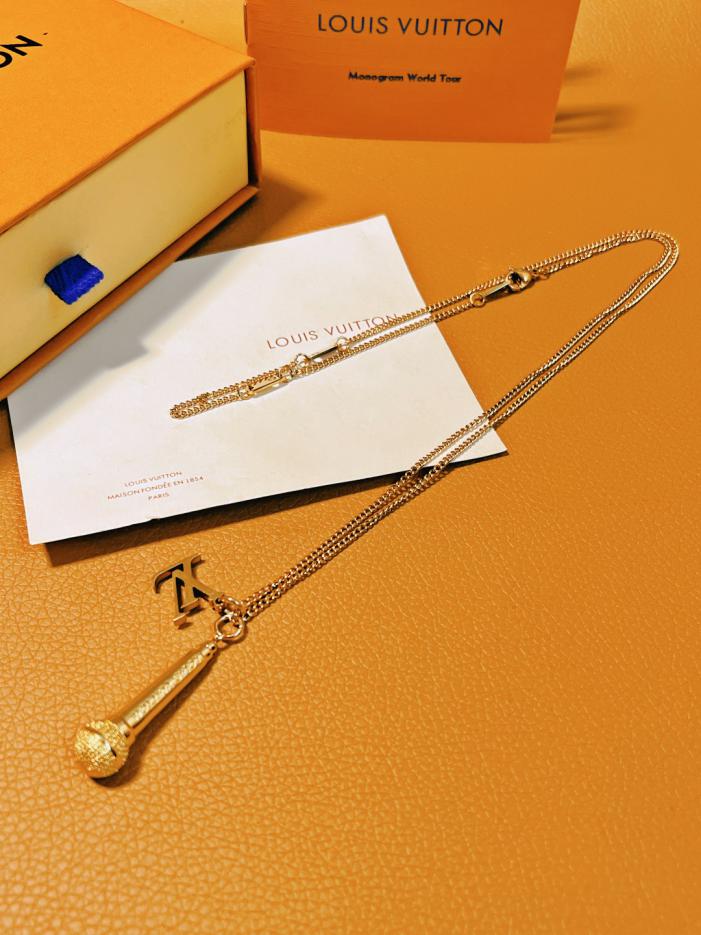 replica,repliche,fake,1:1,earrings,bracelet,ring,jewelry LOUIS VUITTON microfono Suono Collana con microfono