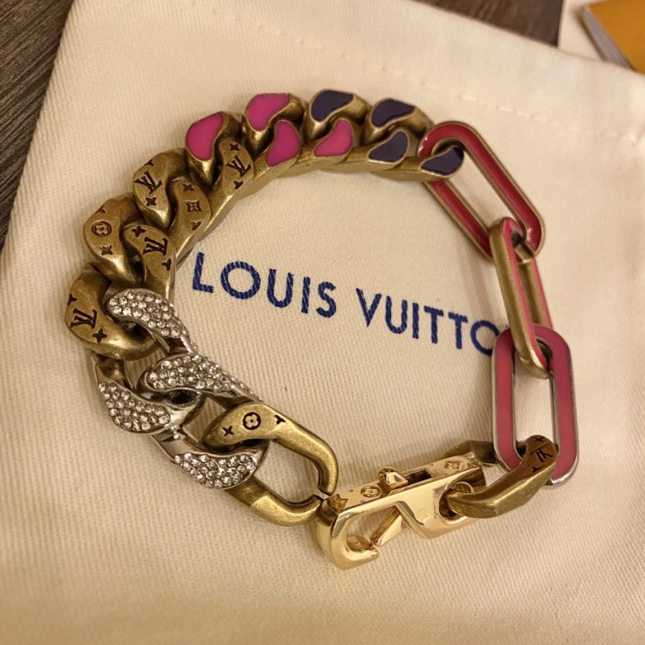 replica,repliche,fake,1:1,earrings,bracelet,ring,jewelry Bracciale macaron LOUIS VUITTON replica,repliche,fake,1:1,earrings,bracelet,ring,jewelry Bracciale macaron LOUIS VUITTON